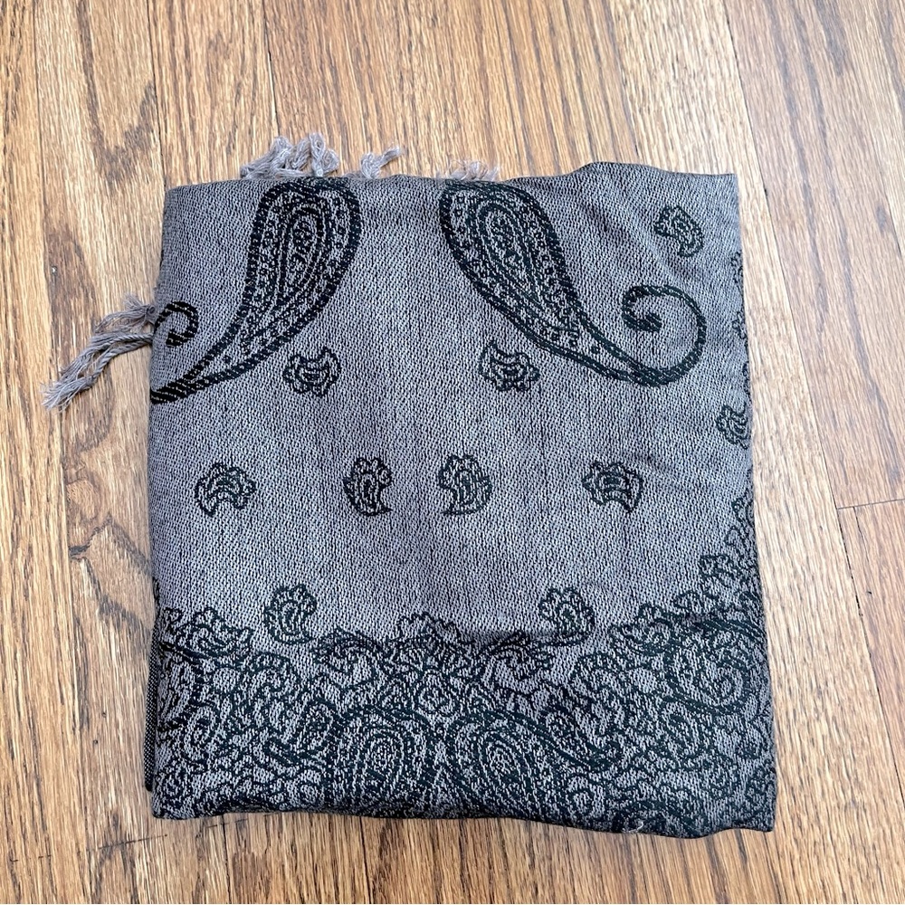 3 in 1 Scraf, wrap, poncho